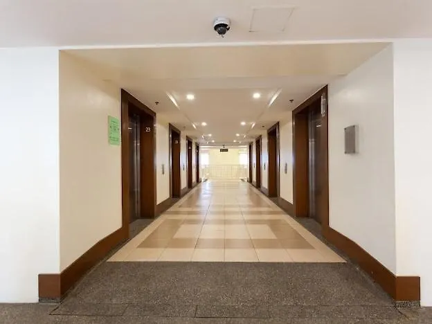 Family-ready Skyline Retreat Near Bgc With Free Parking Manila