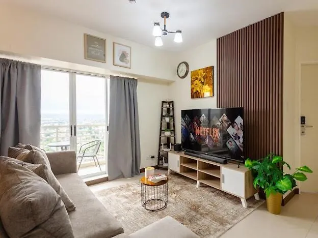 Family-ready Skyline Retreat Near Bgc With Free Parking